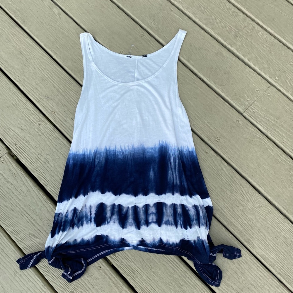 Adorable white & blue tie-dye sleeveless beach coverup, Size: S
